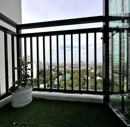 New & Spacious Unit In Qc W/ Wifi & Netflix