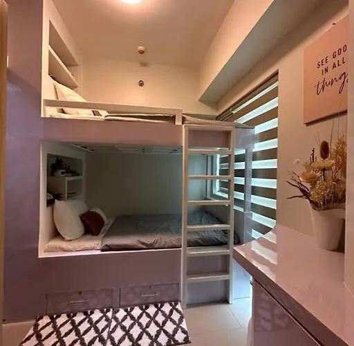 New & Spacious Unit In Qc W/ Wifi & Netflix Apartment