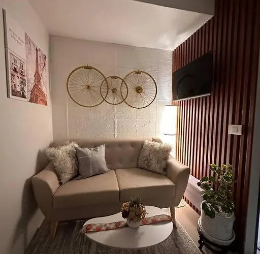 Apartment New & Spacious Unit In Qc W/ Wifi & Netflix Manila