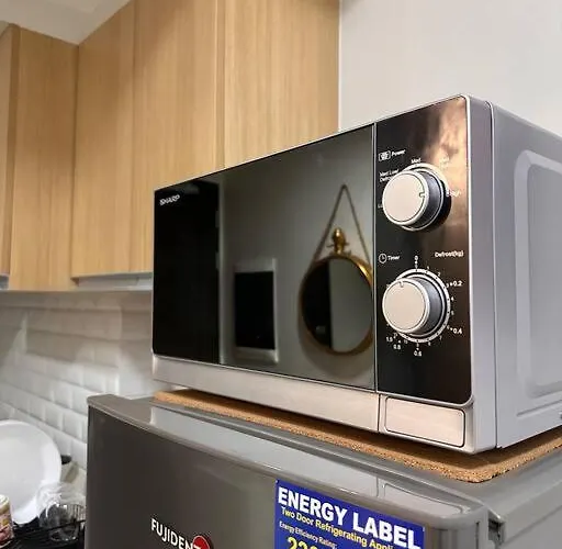 New & Spacious Unit In Qc W/ Wifi & Netflix * Manila