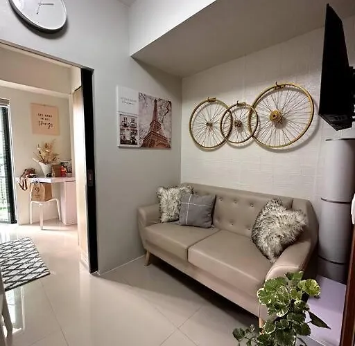 New & Spacious Unit In Qc W/ Wifi & Netflix *
