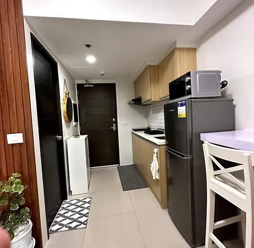 New & Spacious Unit In Qc W/ Wifi & Netflix Manila