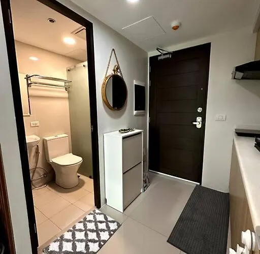 New & Spacious Unit In Qc W/ Wifi & Netflix