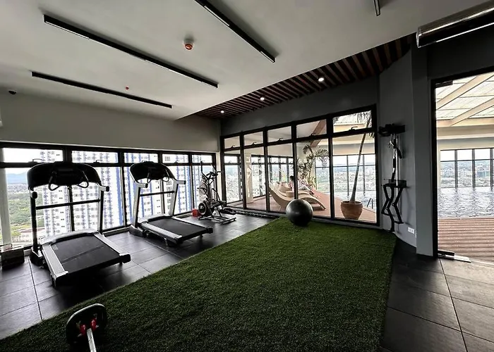 New & Spacious Unit In Qc W/ Wifi & Netflix Apartment *
